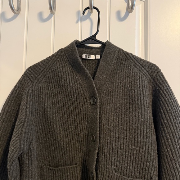 Uniqlo Women’s Grey Ribbed Wool Cropped Cardigan - Picture 5 of 7